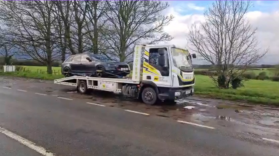 Roadside Breakdown Recovery Newbury Berkshire: 07400119207