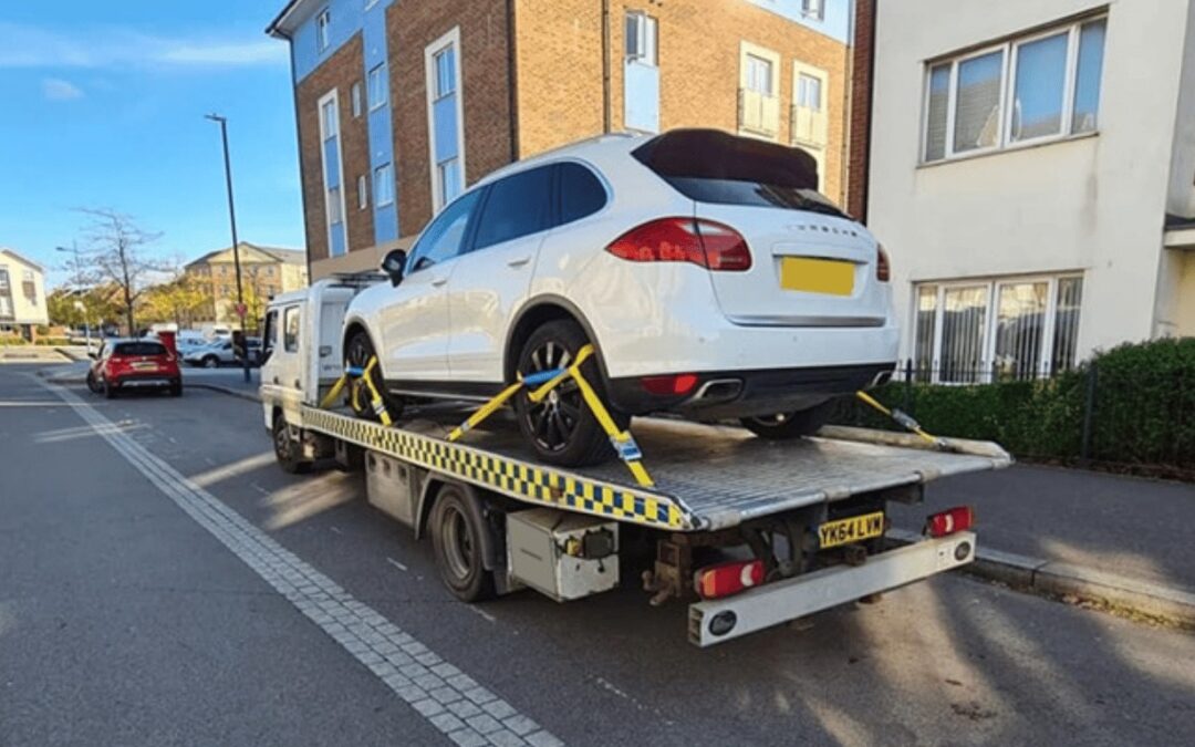 Newbury Breakdown Recovery & Car Towing Service: 07400119207