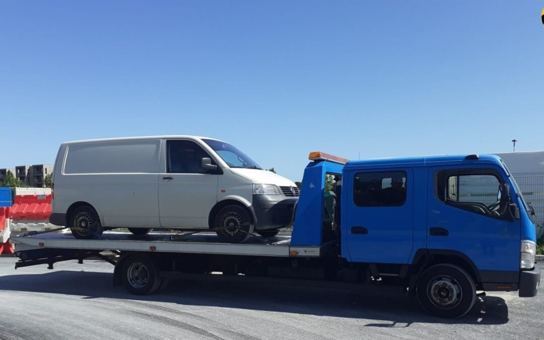 Lorry HGV Recovery & Transport Newbury Berkshire: 07400119207