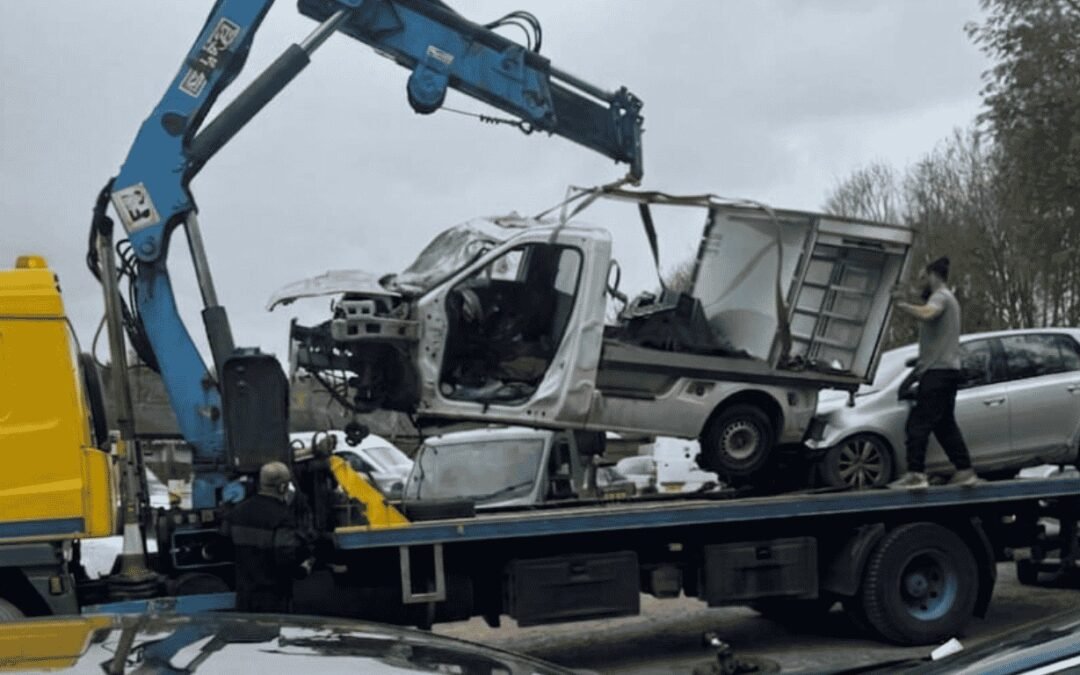 Crane-Assisted Rescue Service in Chippenham: 07400119207
